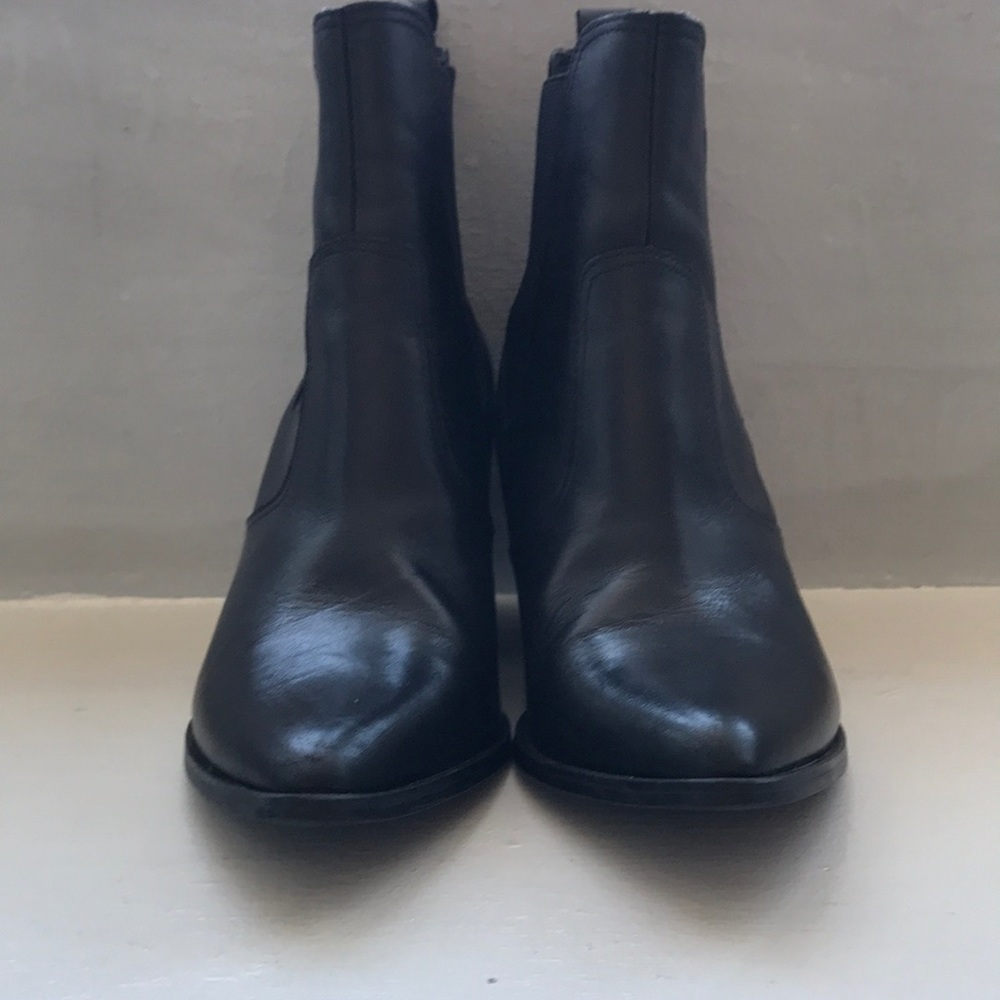 Steve Madden Patricia Chelsea boots